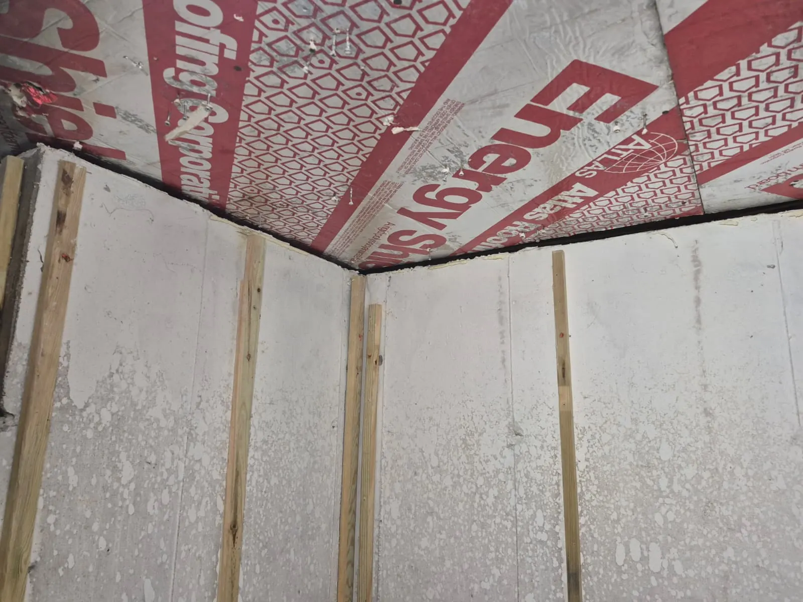 Drywall finishing in a residential room