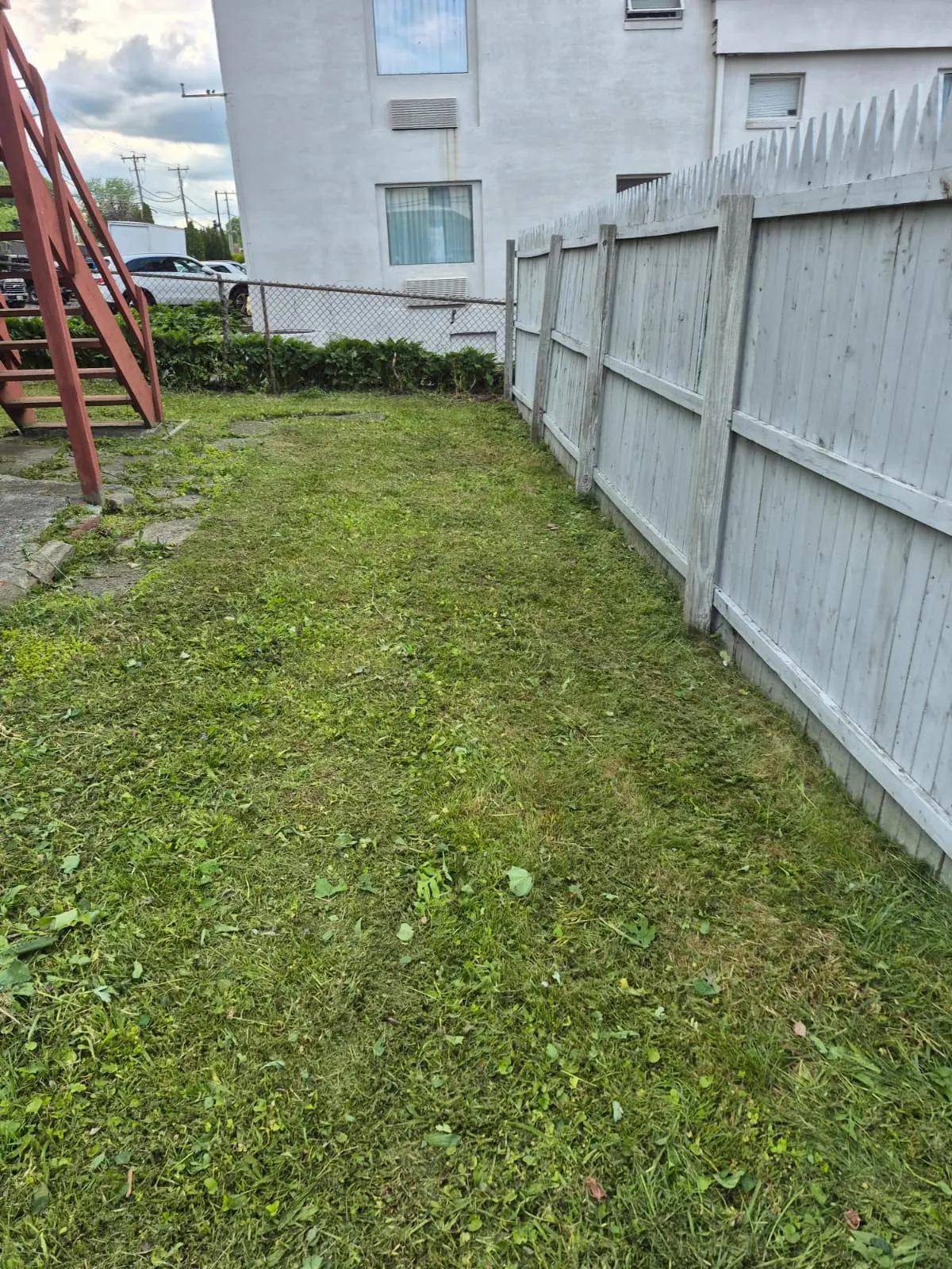 Lawn care and front-yard landscaping from the sidewalk